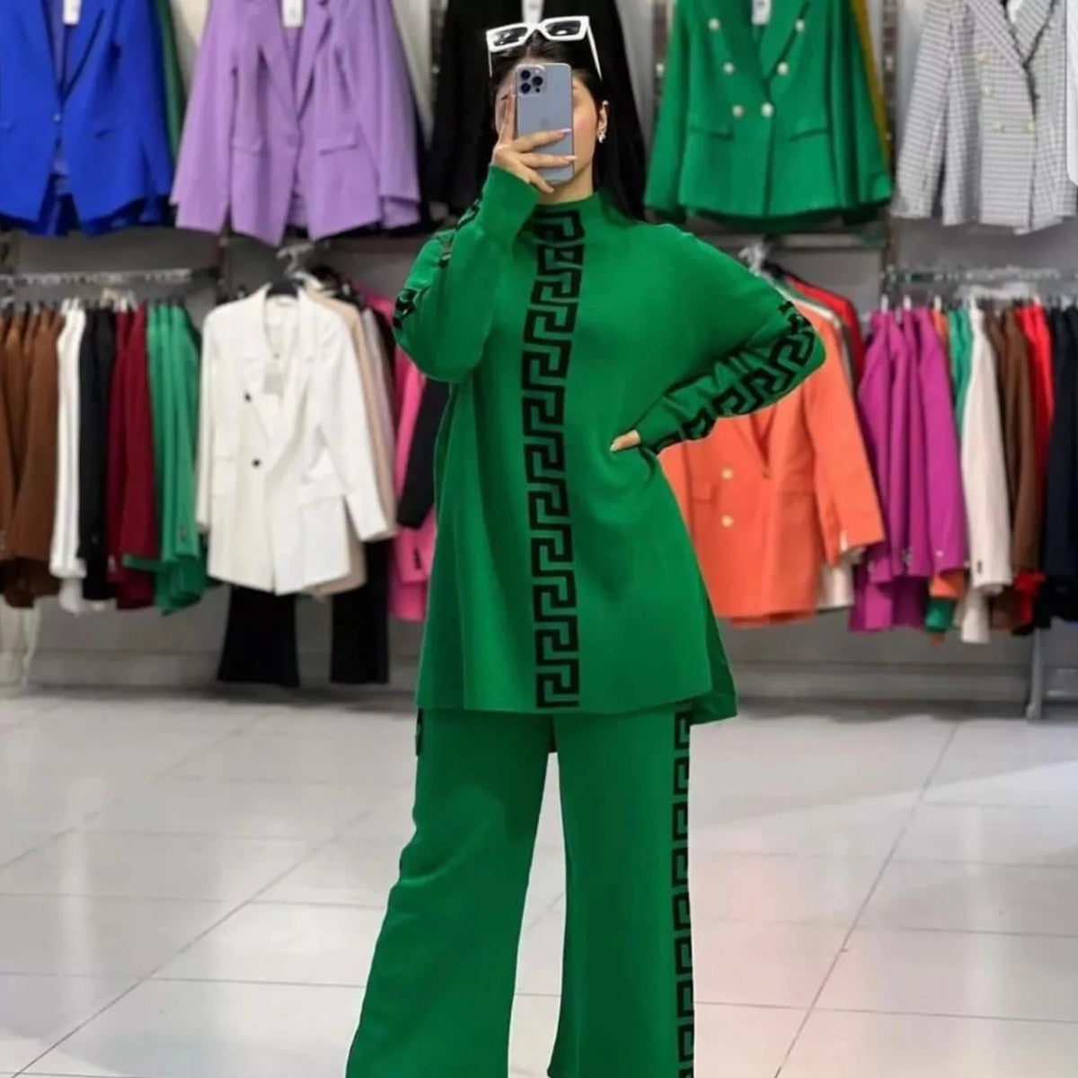 FLEECE 2 PIECES VERTICAL PRINTED OUTFIT CH # 324