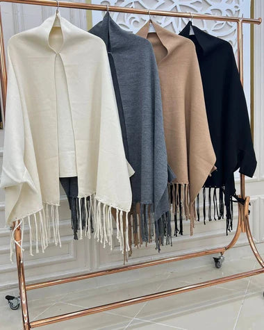 Ch 498 Free Flow Fleece Poncho